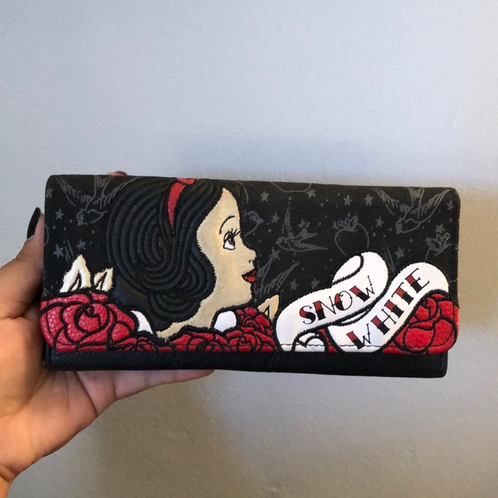 Snow White LoungeFly